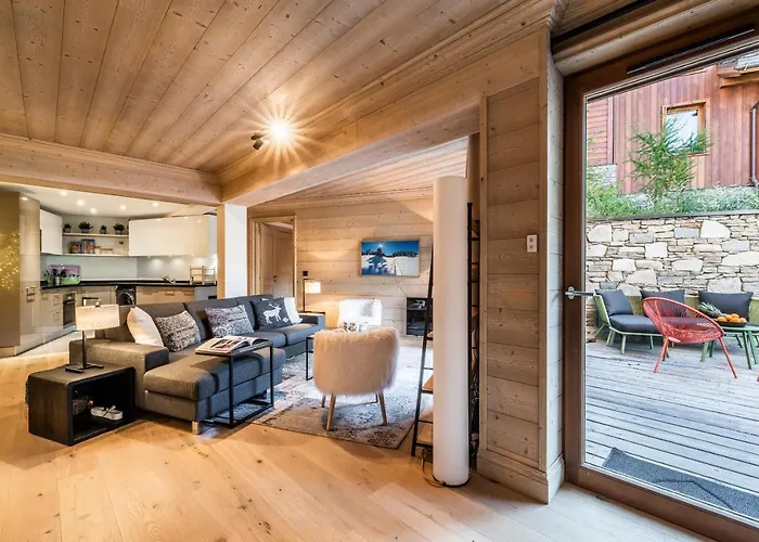 Padouk Moriond - By Emerald Apartman *